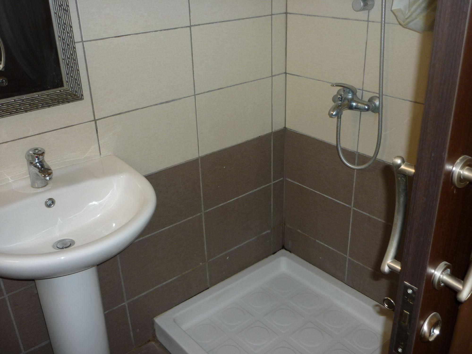 Tseri Budget Residences Nikosia Exterior foto
